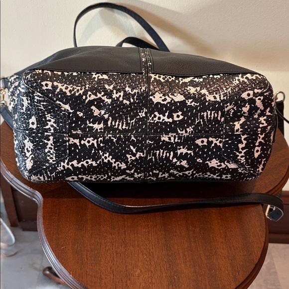 Coach Bleecker 2-tone python black/  white satchel shoulder bag  Italian leather - Picture 10 of 17